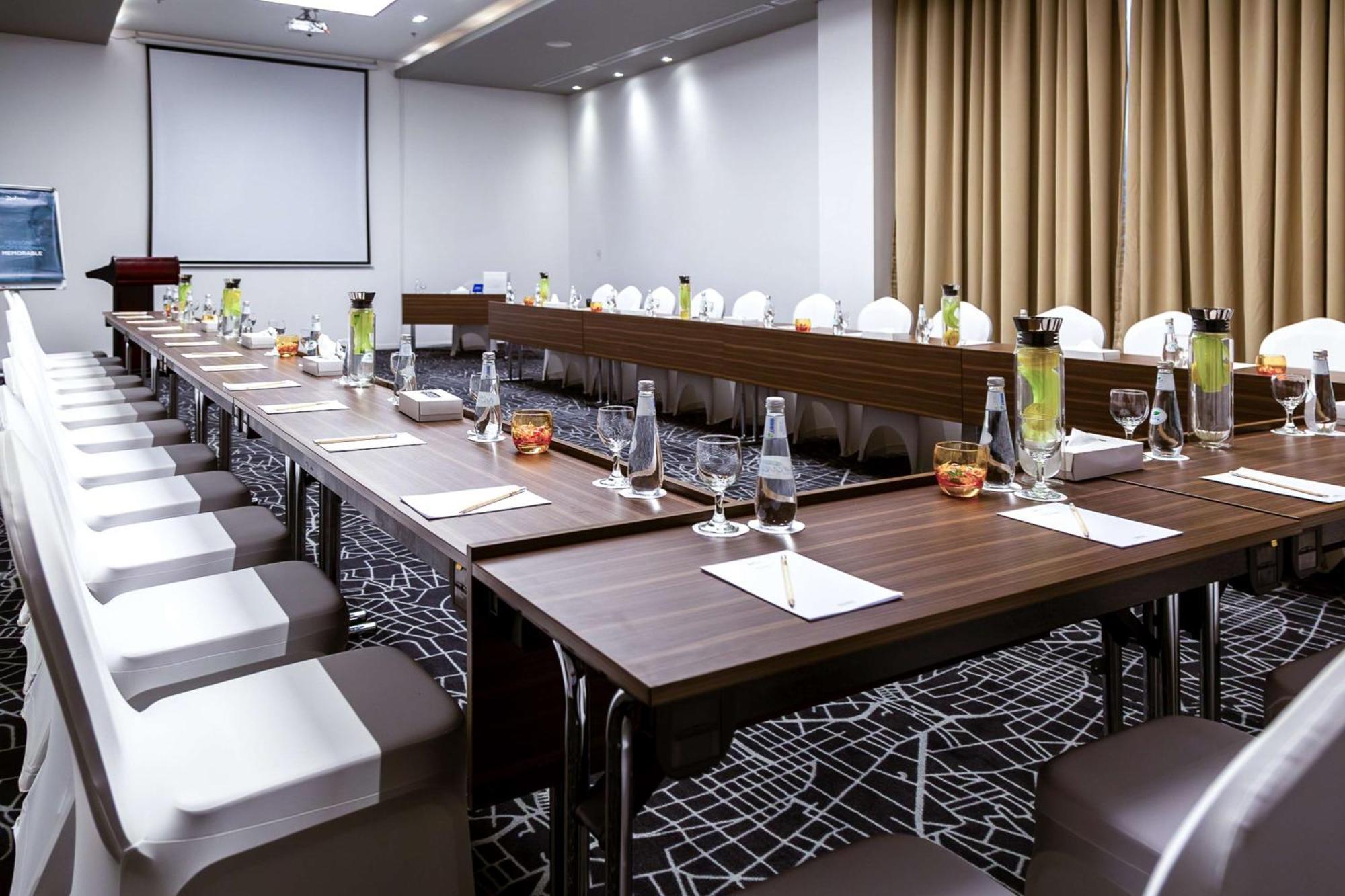 Radisson Hotel & Apartments Dammam Industrial City Dış mekan fotoğraf